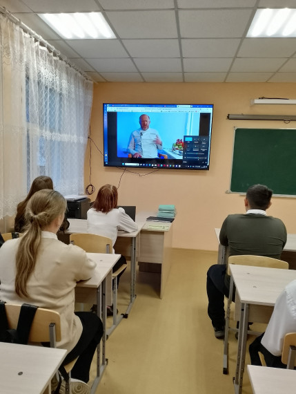 "Разговоры о важном" на тему" Что значит быть взрослым?.