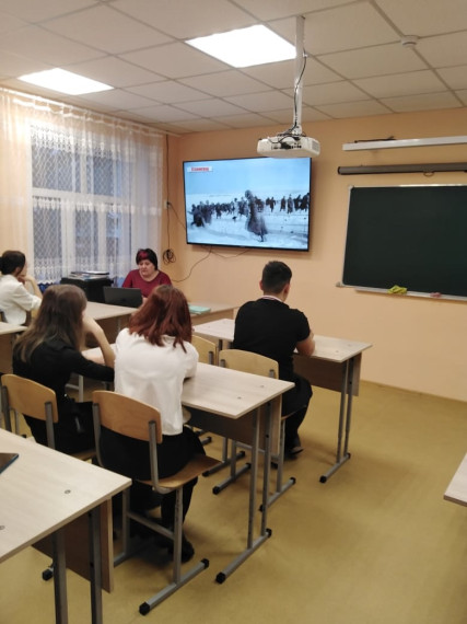 Классный час на тему " Мы - выстояли! ".