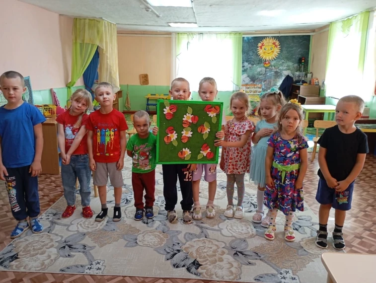 Лето красное пришло.